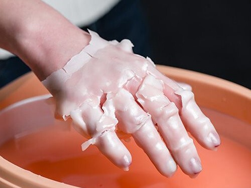 Understanding Paraffin Wax Grades: Fully Refined vs. Semi-Refined vs. Microcrystalline Wax